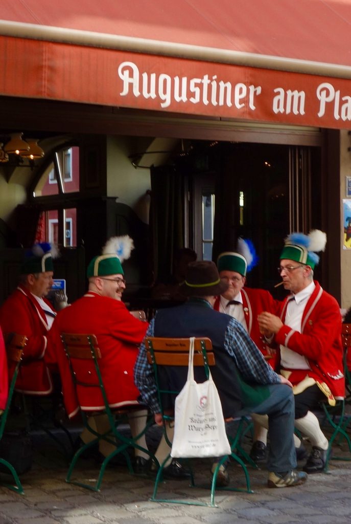 True Bavarian gentlemen